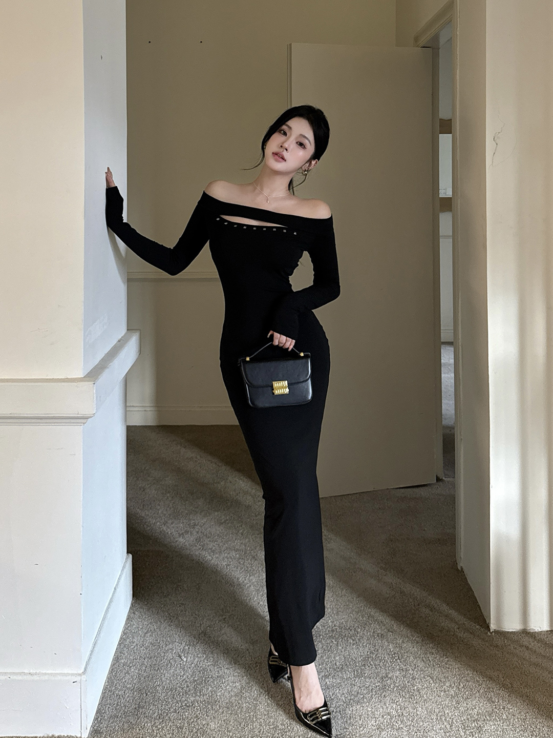 Vintage Fashion Influencer - Bodycon Dresses Roses Woman Fashion Forward