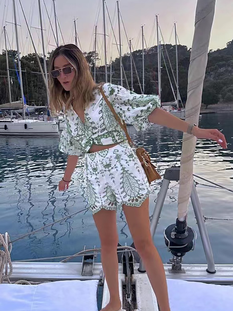 Vintage Women Green Embroidery - مراجعة V Vintage Fashion وسعره