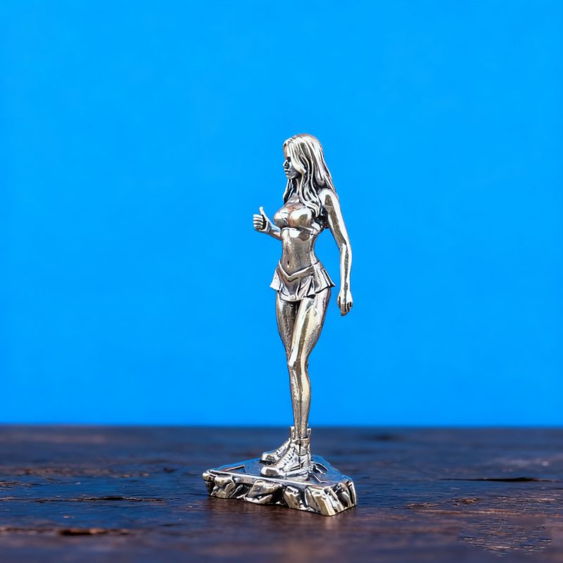 Solid Brass Fashion Model Stat - مراجعة Vintage Fashion Model وسعره