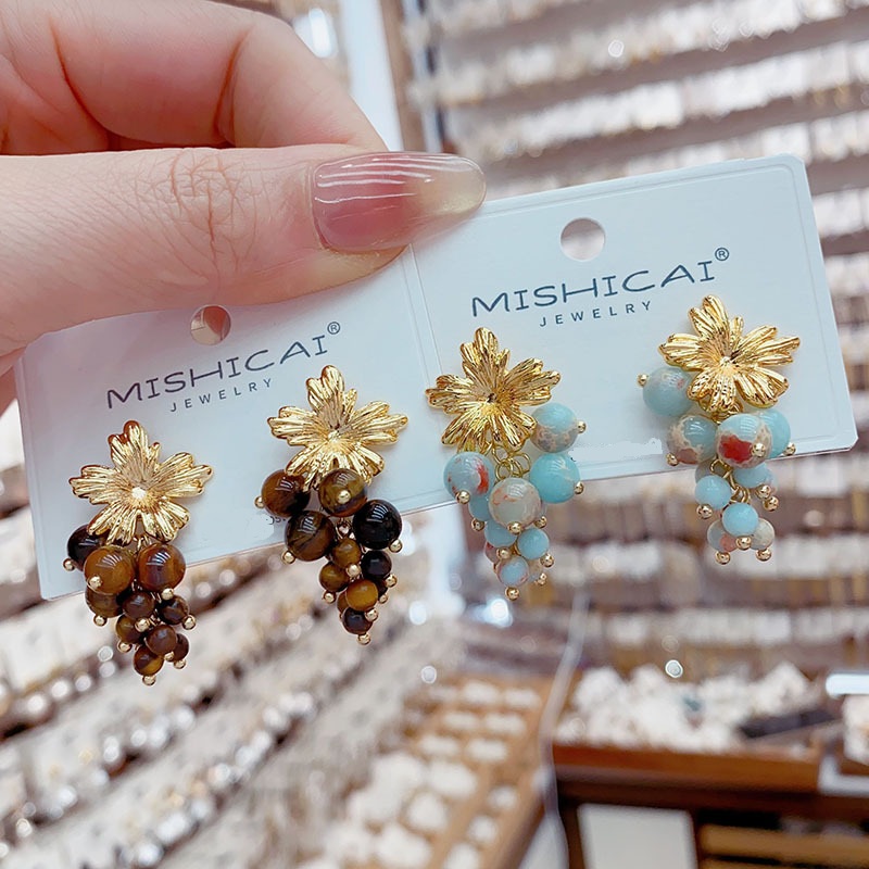 Turquoise Grape Cluster Stud E - مراجعة Vintage Fashion Influencer وسعره