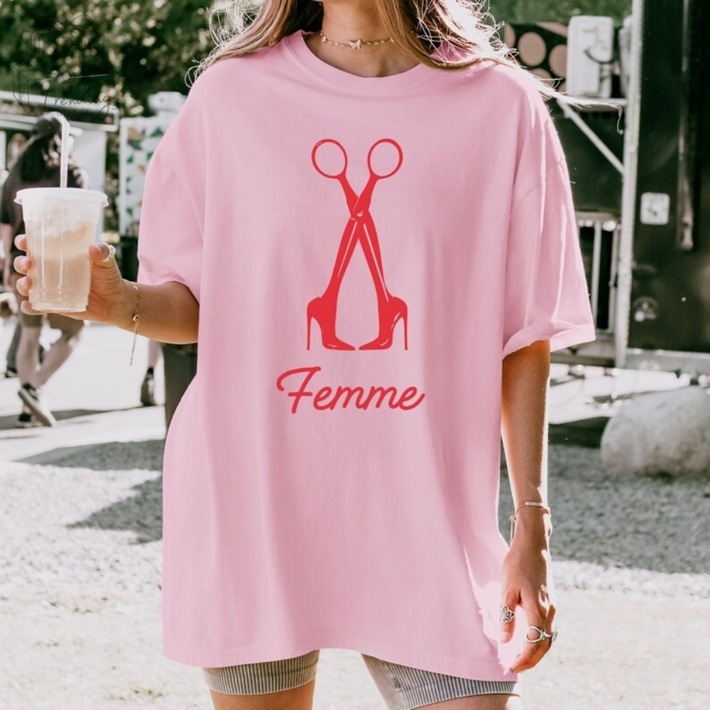 Subtle Lesbian Pride Shirt Cre - مراجعة Vintage Queer Fashion وسعره