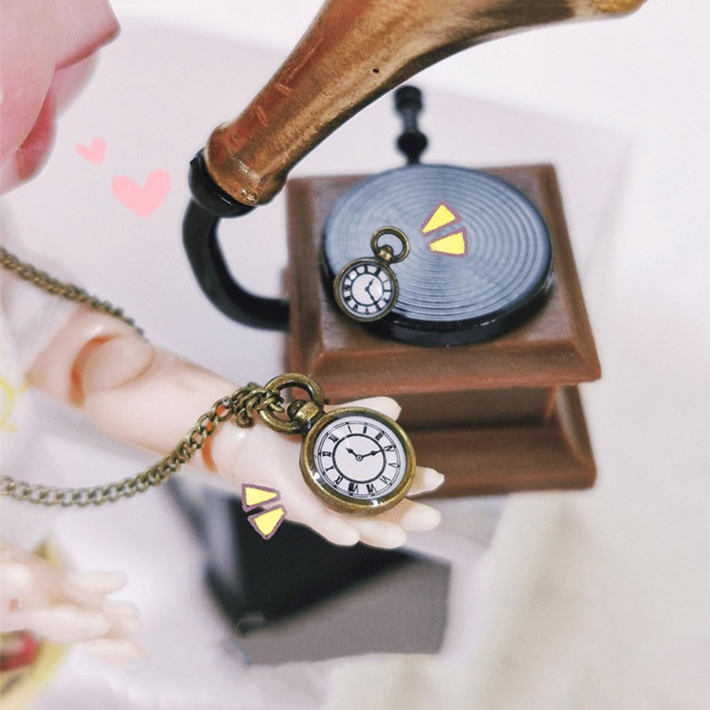 Vintage Necklace Watch Dollhou - مراجعة Vintage Fashion Toys وسعره