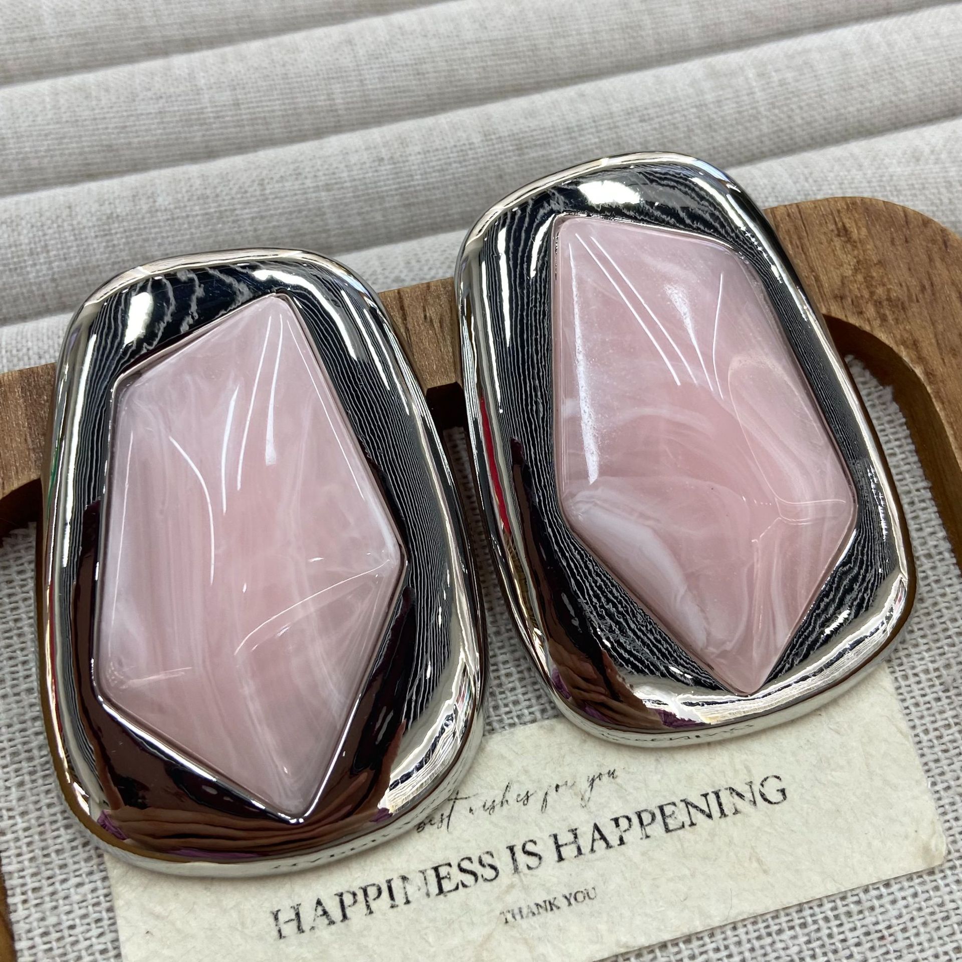 2026 Vintage Fashion Stone Ear - مراجعة Vintage Fashion Influencer وسعره