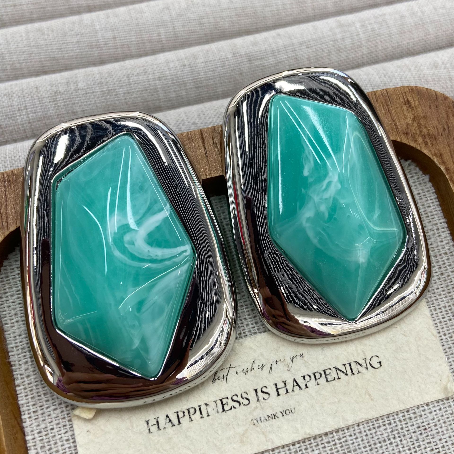 2026 Vintage Fashion Stone Ear - مراجعة Vintage Fashion Influencer وسعره