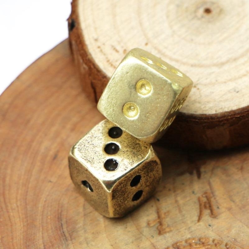 Vintage Brass Dice Home Crafts - مراجعة Vintage Fashion Toys وسعره