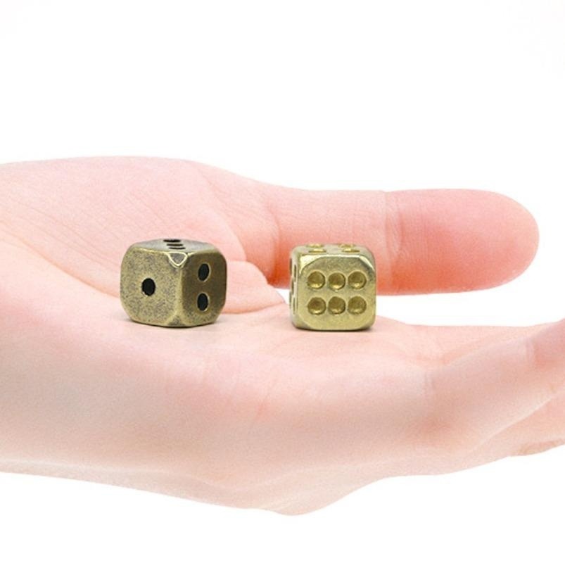 Vintage Brass Dice Home Crafts - مراجعة Vintage Fashion Toys وسعره